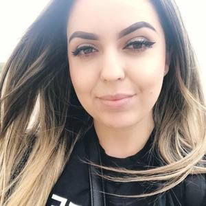 Meet your Posher, Ana